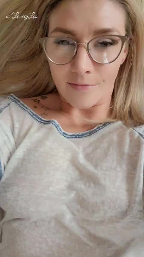 How hard does my mombod make you? - free porn video