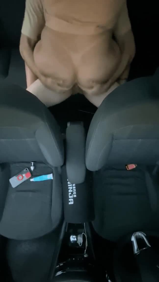Every week I meet two or three new guys on the road, I like strangers to fuck me and do whatever they want to me. My husband doesn't mind as long as I record everything for him. - free porn video
