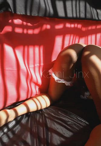 It's so hot today I couldn't resist and I had to take my clothes off - free porn video