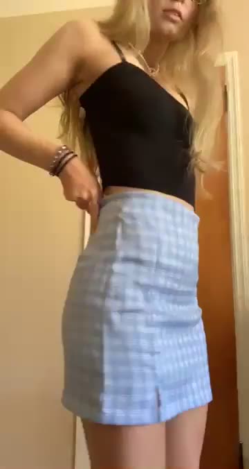 Does anyone want to cum inside a girl with daddy issues? - free porn video