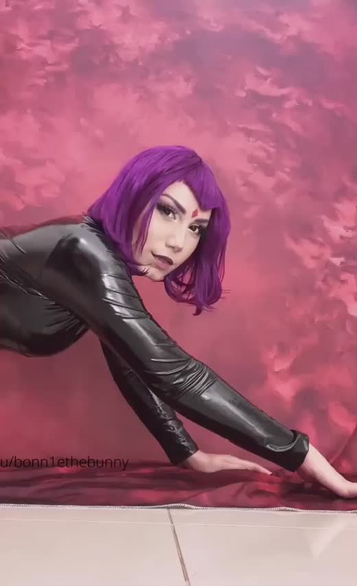 Raven showing her thicc ass (Bonn1eTheBunny) [Teen Titans] - free porn video