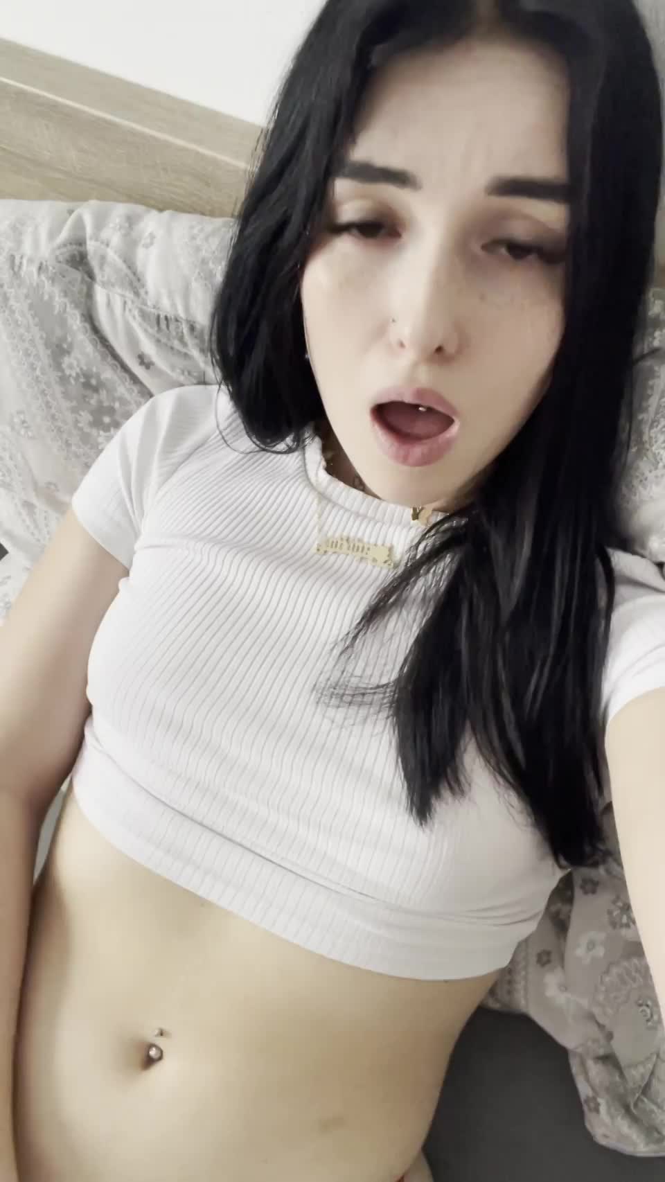 Im so horny and lonely right now, you can't even imagine how wet and tight my virgin pussy is - free porn video