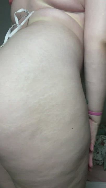 Fat ass and virgin asshole here for you 🤭 wanna be my first? - free porn video