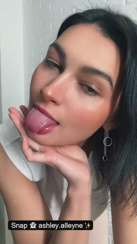 Spread my legs and stretch my tight holes - free porn video