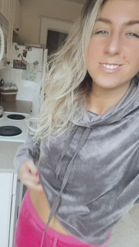 Can a 32 year old mom of 2 make you hard? - free porn video