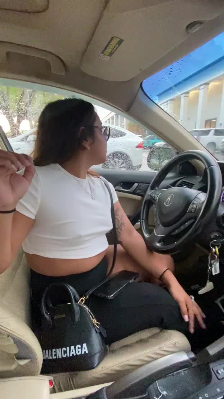 I flashed my tiny Mexicana tits in a busy Miami parking lot - free porn video