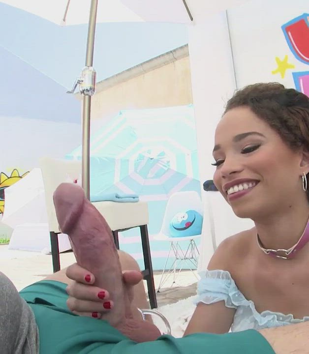 The gorgeous Cecilia Lion loves it - free porn video