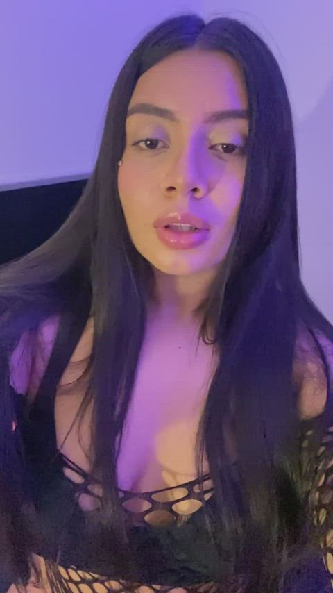 My freshly shaved pussy is so soft that even I love touching it - free porn video