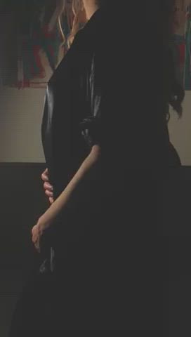 I’m getting ready for you 🖤 - free porn video