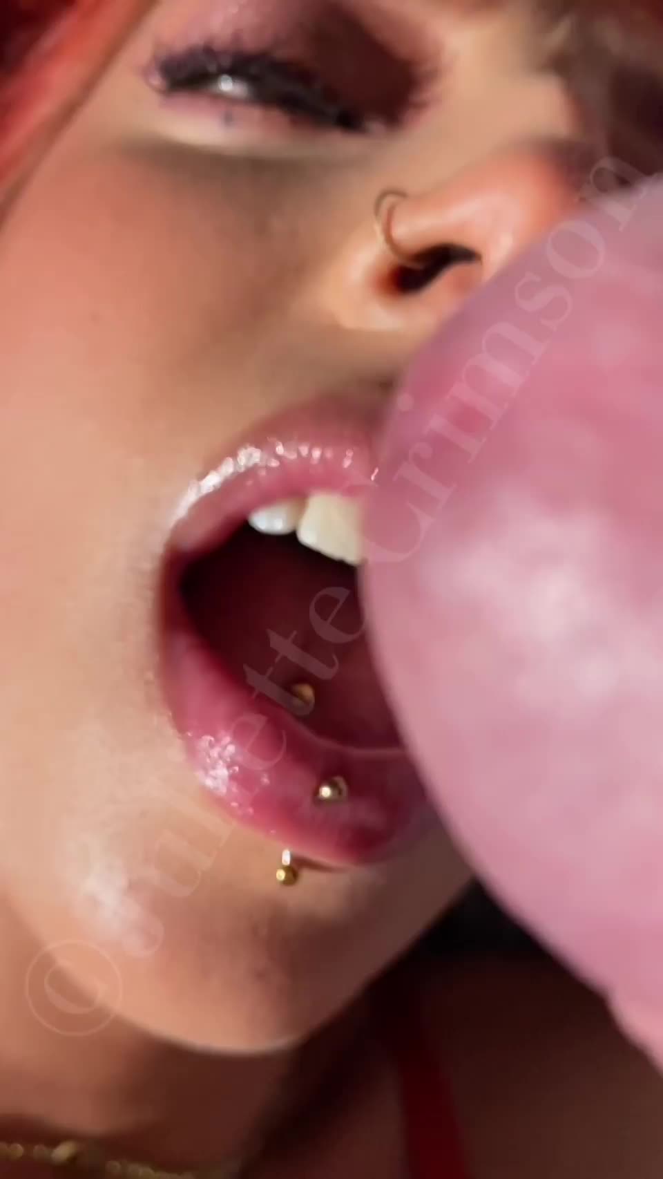 The key to a good blowjob is lots of eye contact - free porn video