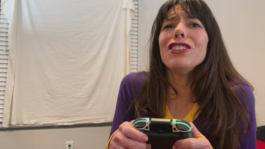 Cheerleader Tries Video Game... Gets Facialed - free porn video