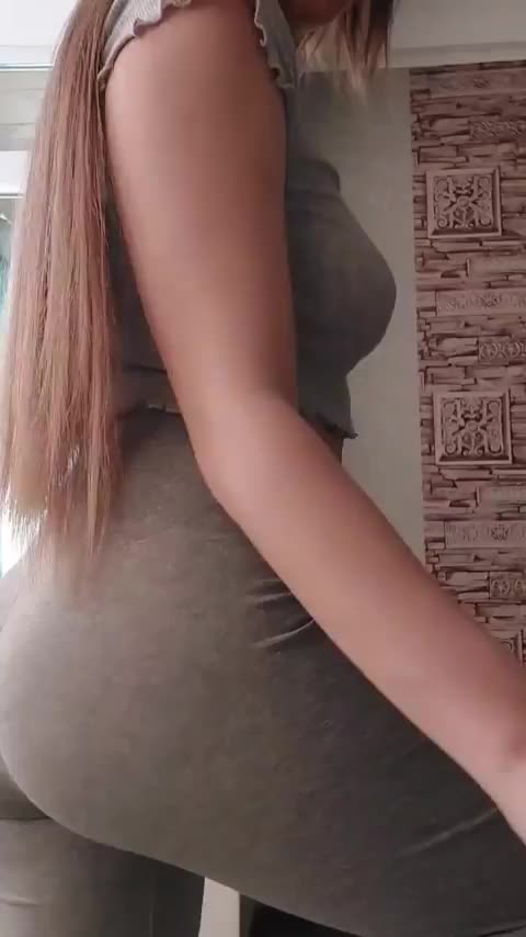 How's my ass in these leggings? - free porn video