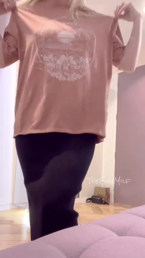 Doing my party trick while out shopping for clothes! [GIF] - free porn video
