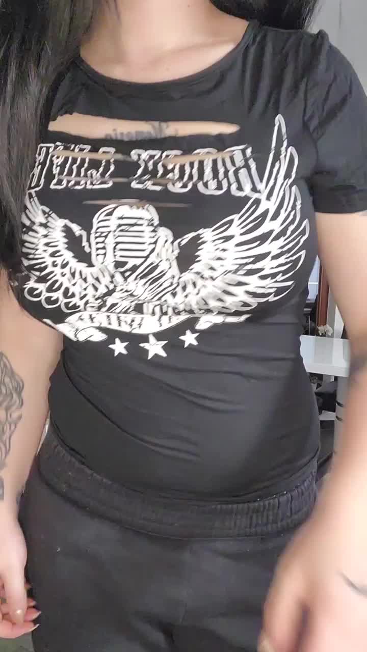 Say one word about my 25yo tattooed ass ;) - free porn video