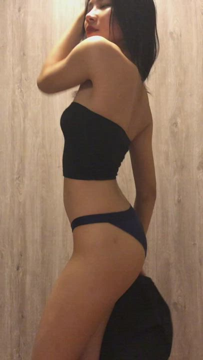 I’m only 19, but I would fuck every older guy on here - free porn video