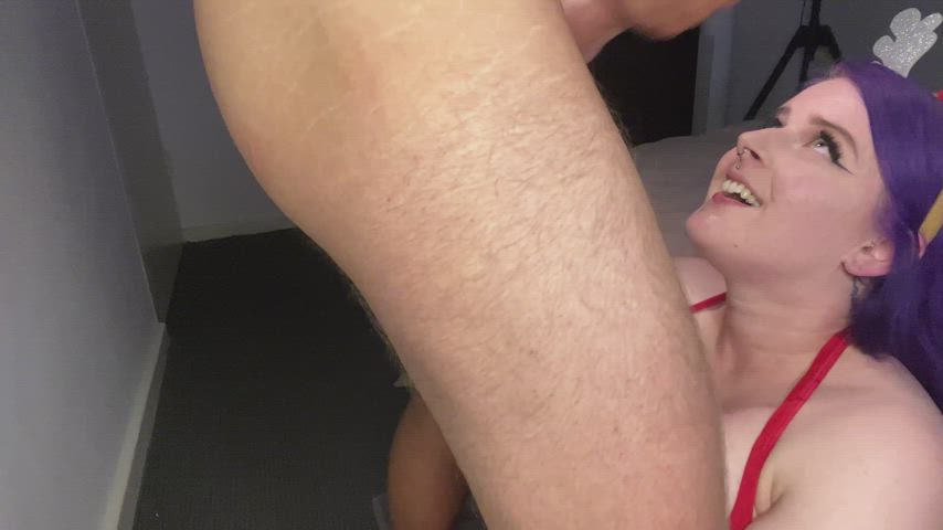 Making the biggest and messiest white Chrismtas cumshot ever! - free porn video