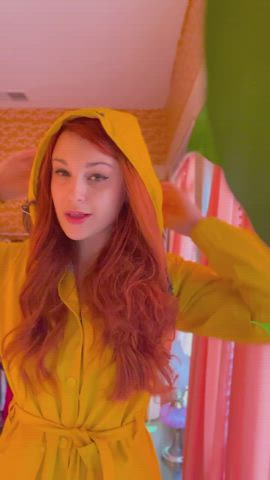 I’m wearing a raincoat so you don’t have to - free porn video