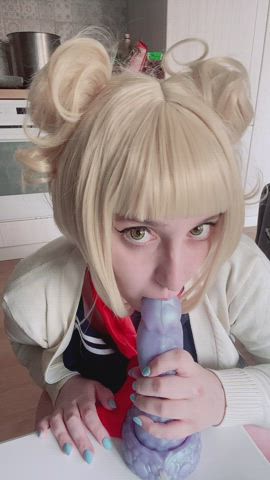 Toga Himiko giving a blowjob (DeidarasBae) [Boku no hero academia] - free porn video