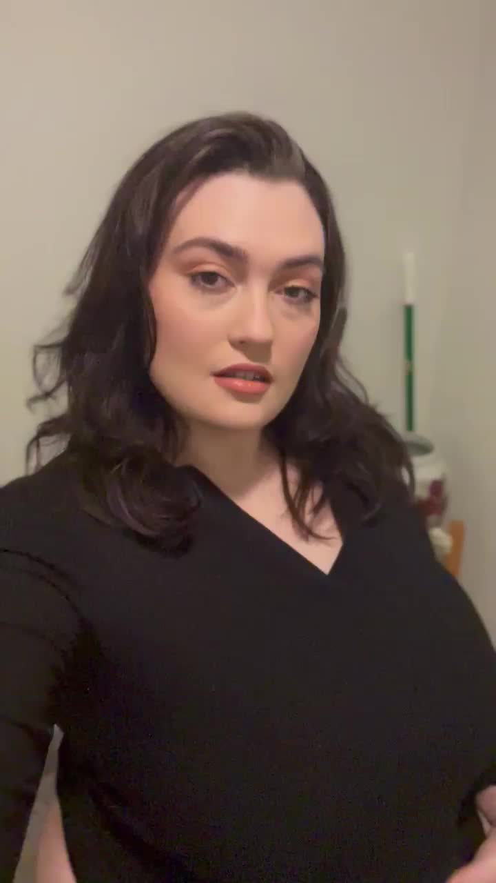 Took my huge boobs out at work - free porn video