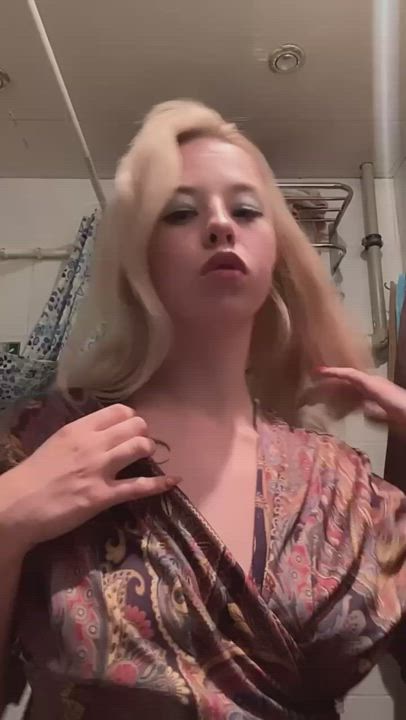 20[F4M] Upvte that if you want to fuck me raw SC: mialixr - free porn video
