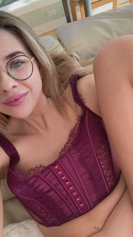 If my squeezing hypnotized you, I’ll squeeze you next - free porn video