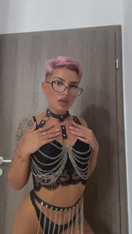 Should I host a fan fuck ? - free porn video