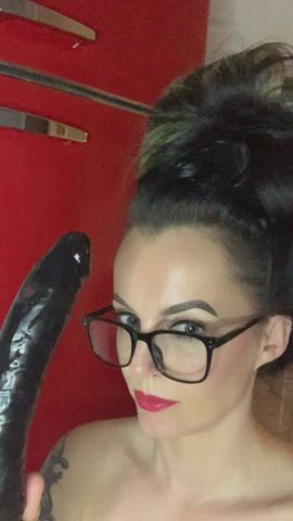 Wanna see a magic trick?! 🙃🖤 - free porn video