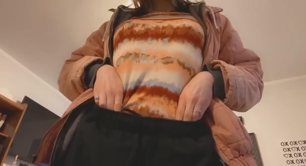 Allow me to coax you to bed… - free porn video