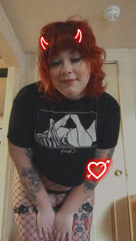 Y’all into curvy goth girls? - free porn video