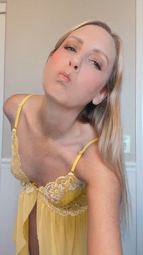 I get so horny when I’m ovulating - free porn video