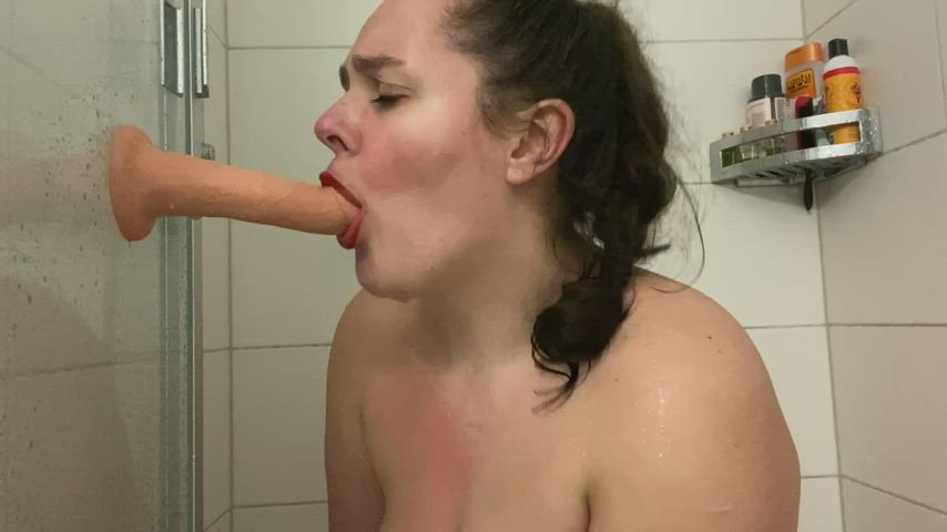 Training my throat for a good throatfuck - free porn video