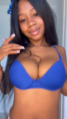 Masturbating in front of my boyfriend without him knowing - free porn video