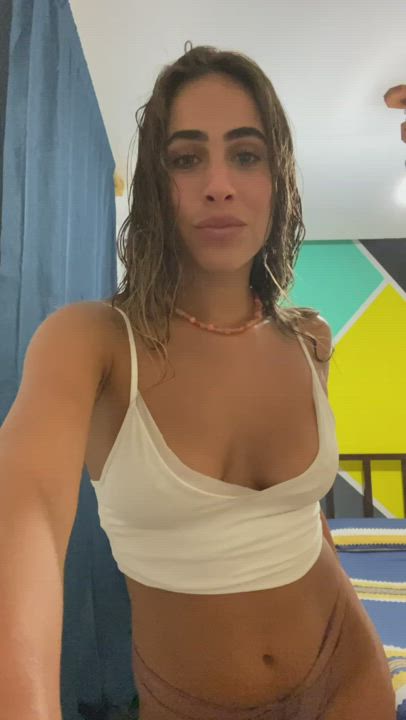 Hi to the same 4 guys wh me stripping half naked 🥰 - free porn video