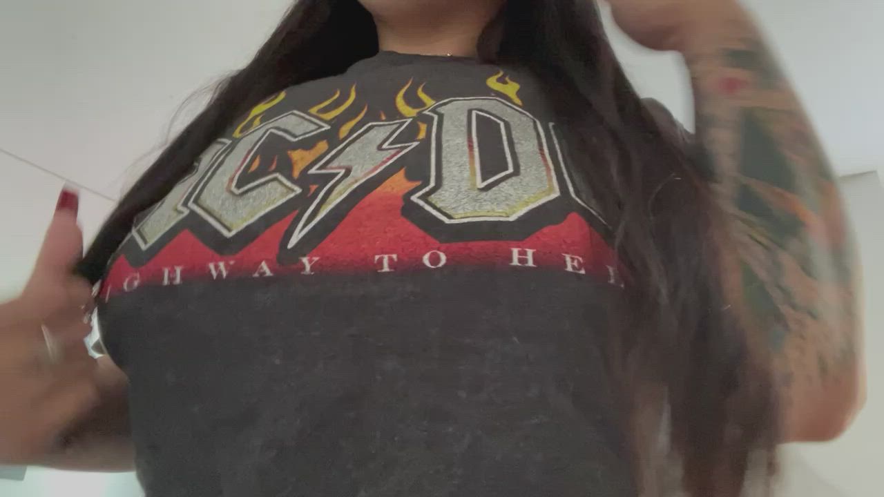 Refusing to wear a bra tonight, hope that’s cool with you 😏 - free porn video