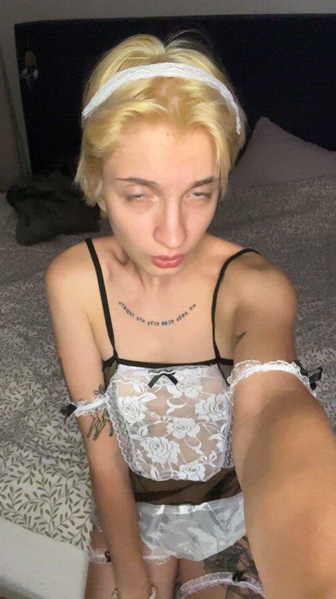 Art girls is just flashing her tits - free porn video