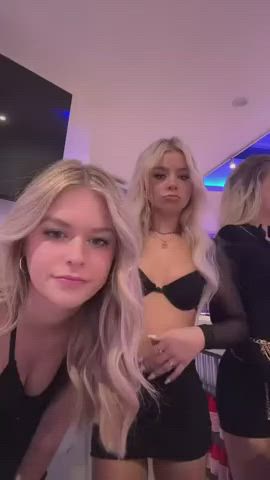 Daddy's little pet just showing her best qualities - free porn video