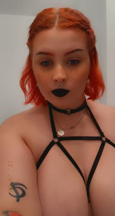 Big titty goth gf anyone? - free porn video