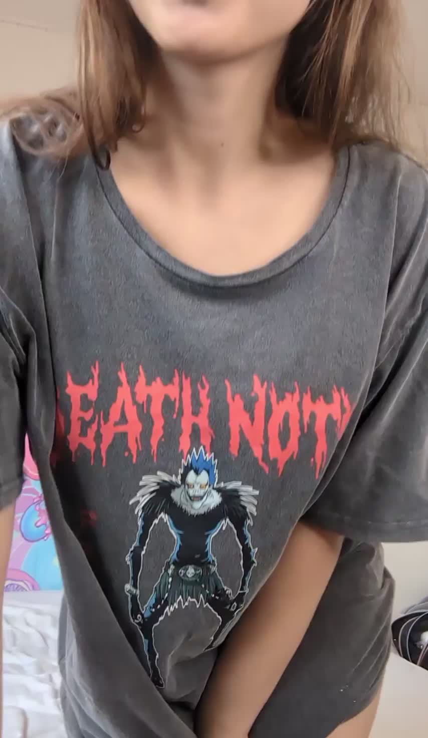 Wanna see what's hiding under my oversized tee? - free porn video