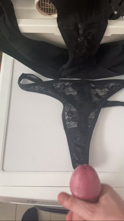 Cum on my mom and Sisters panties - free porn video