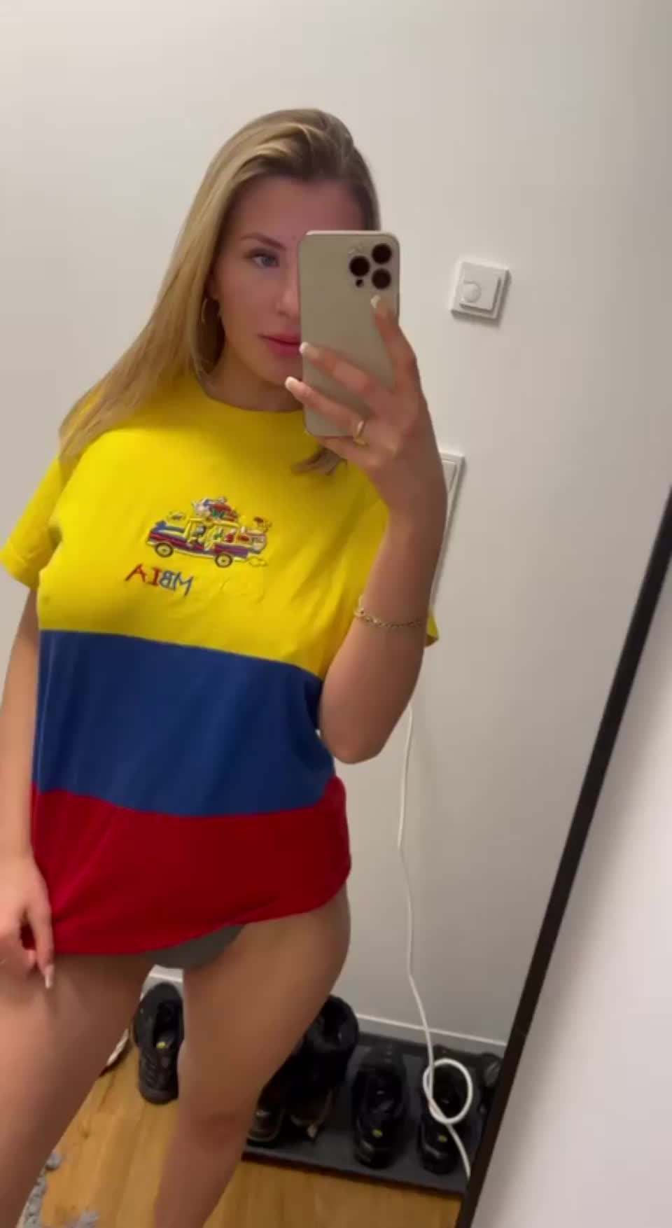 natural busty and blonde - free porn video