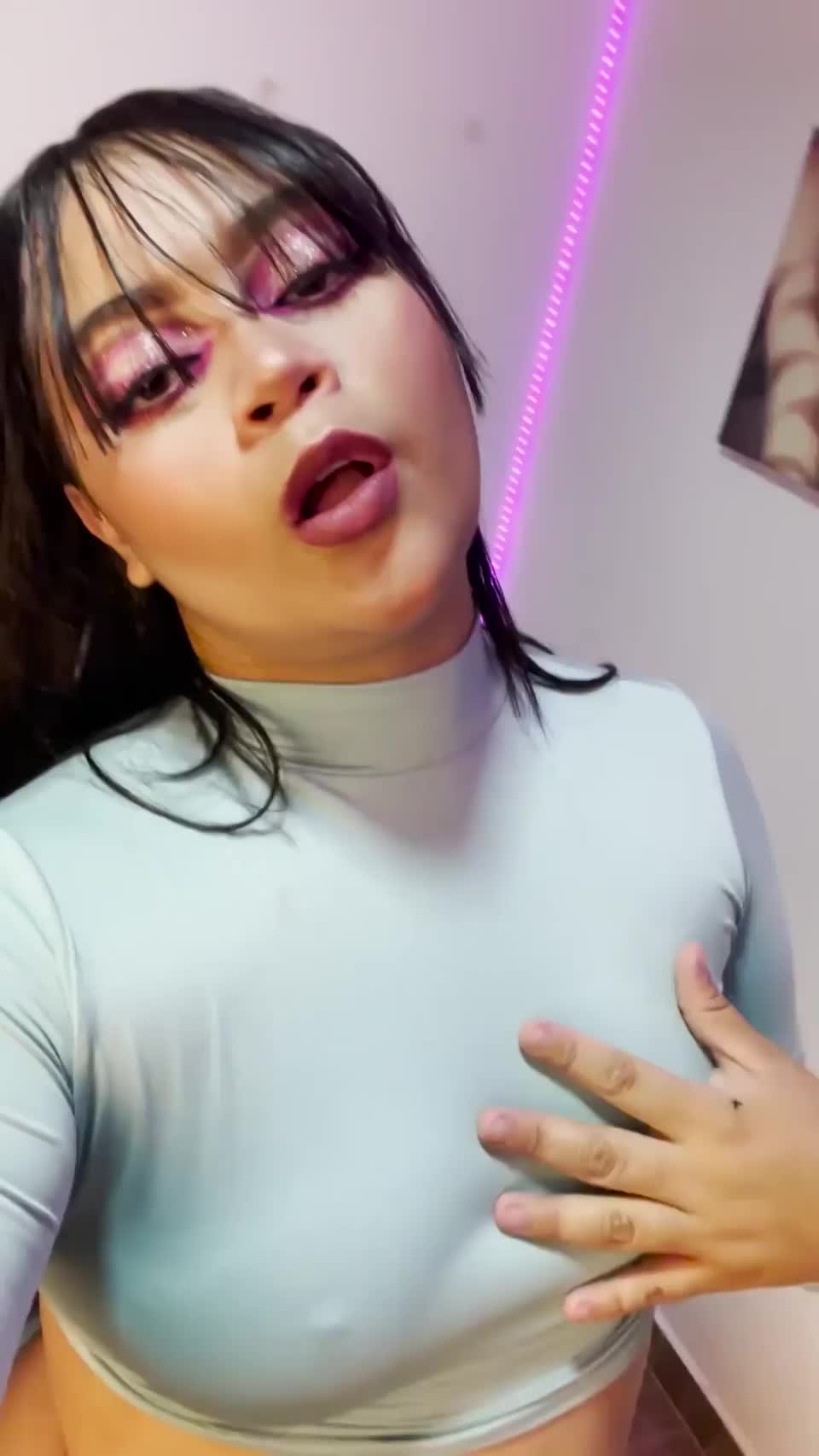 Are you cumming inside or glazing my latina ass? - free porn video