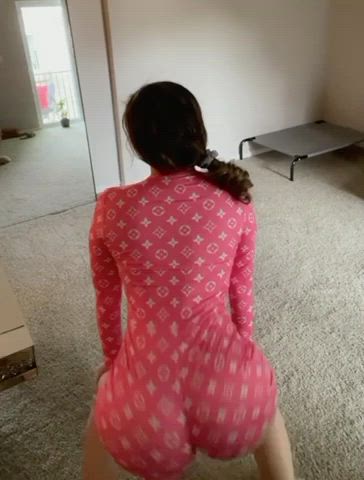 Watch me throw it back - free porn video