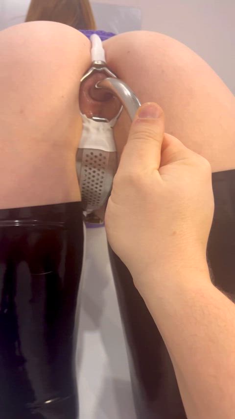 Stretching my little hole - free porn video