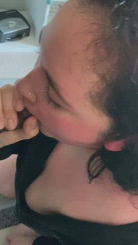 Head in the morning with Superbad playing in the background - free porn video