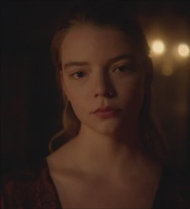Anya Taylor Joy undressing - free porn video