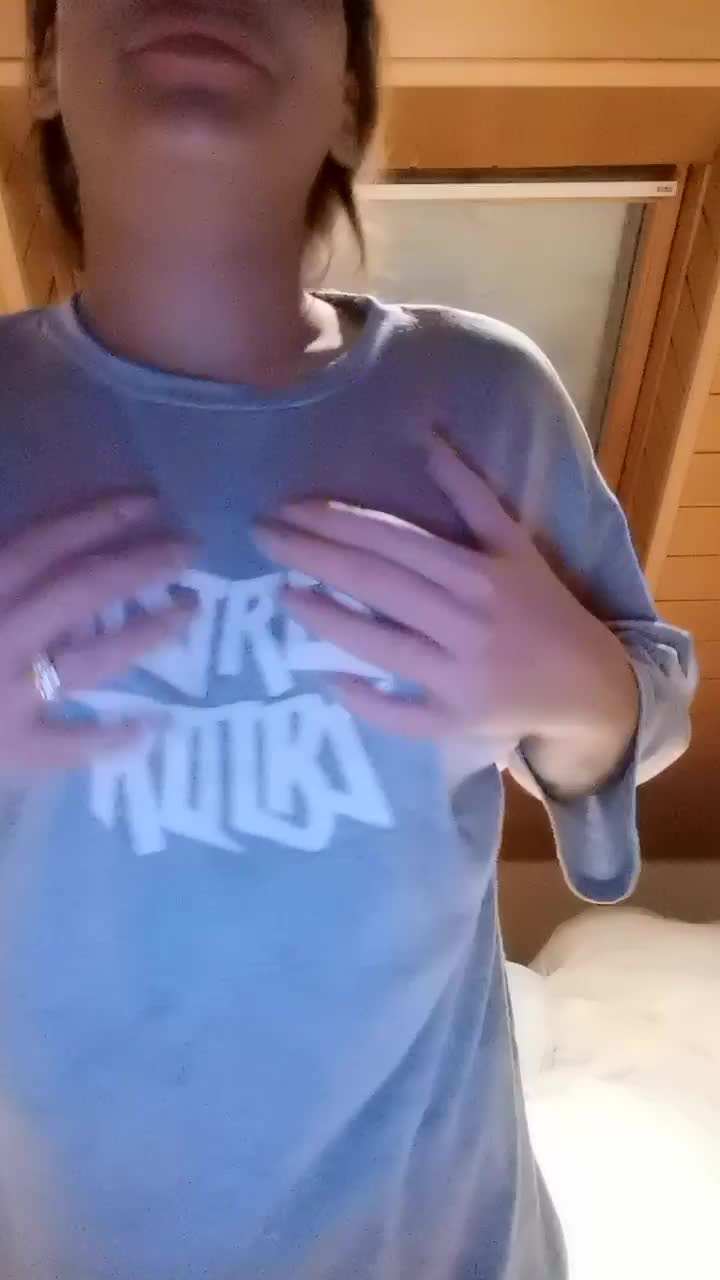 Literally my first boob flash 🙈❤️ Hope you enjoy ❤️ - free porn video