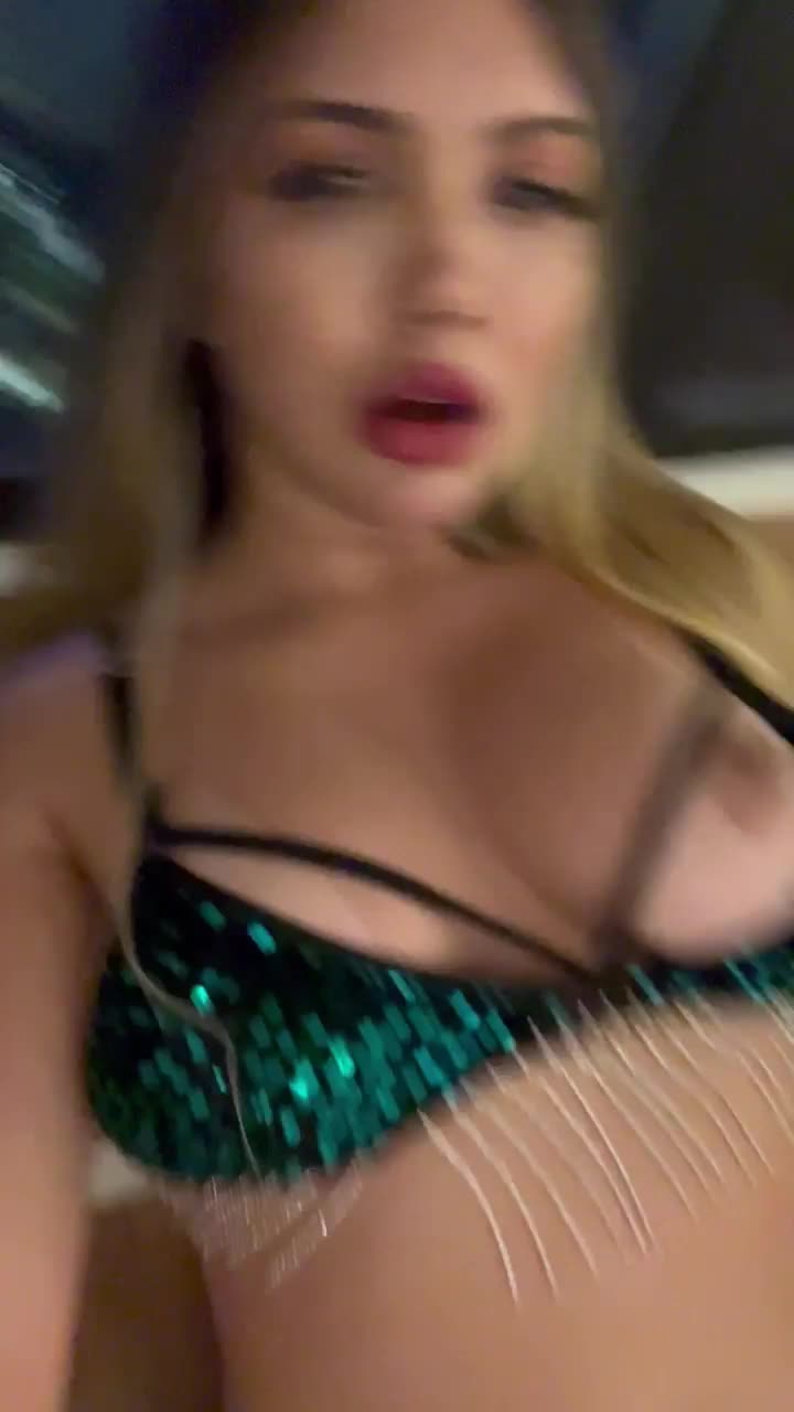 I need your cock to bang me harder - free porn video
