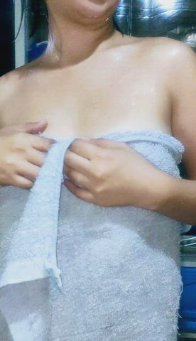 enjoy the freshly showered view, with added fresh milk - free porn video