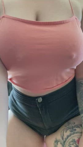Rub my pussy over my shorts! - free porn video