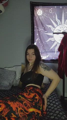 would you let me park these buns on your face? - free porn video